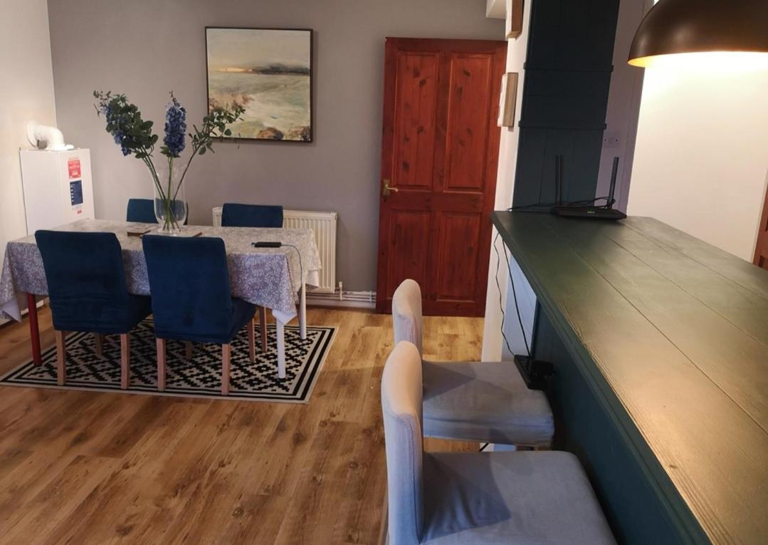 2 Bed Flat, Bounds Green, Piccadilly Line, London N11 외부 사진